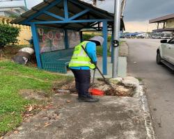 KERJA-KERJA PEMBERSIHAN JALAN JKR