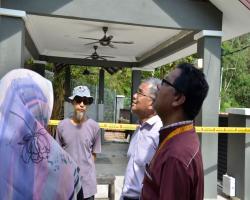 LAWATAN TURUN PADANG DATUK BANDAR DI KAWASAN TANAH RUNTUH