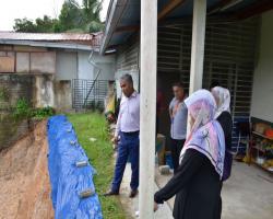 LAWATAN TURUN PADANG DATUK BANDAR DI KAWASAN TANAH RUNTUH